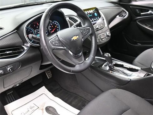 Used 2016 Chevrolet Malibu LT image 13