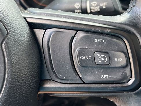 Used 2021 Jeep Gladiator Willys image 31