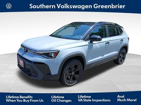 New 2026 Volkswagen Taos SE AWD/4WD image 1