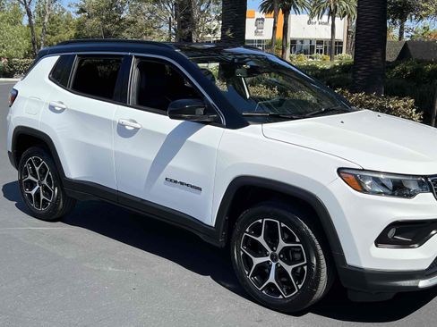 Used 2025 Jeep Compass Limited AWD/4WD image 43