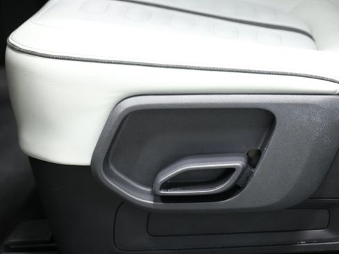 Used 2024 Rivian R1S Adventure AWD/4WD image 53