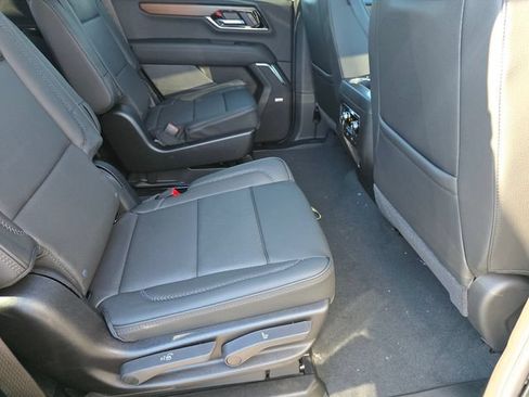 New 2026 GMC Yukon Denali w/ Denali Reserve Package AWD/4WD image 22