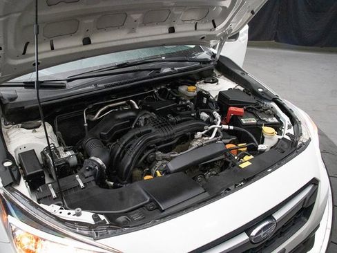 Used 2019 Subaru Crosstrek 2.0i w/ Eyesight System image 27