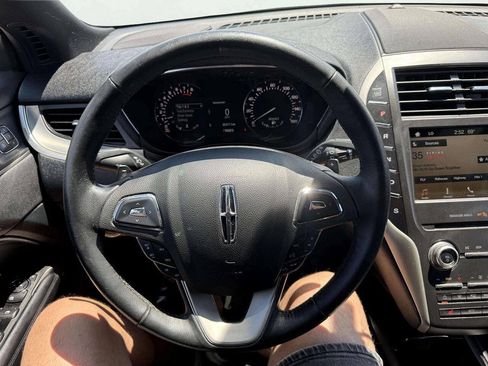 Used 2017 Lincoln MKC Premiere FWD image 16