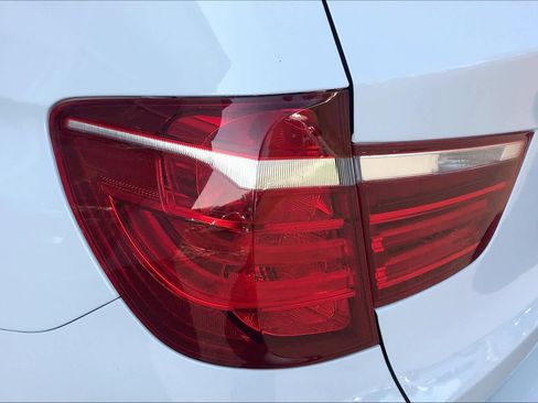 Used 2017 BMW X3 xDrive28i image 27