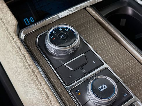 Used 2022 Ford Expedition Limited image 20