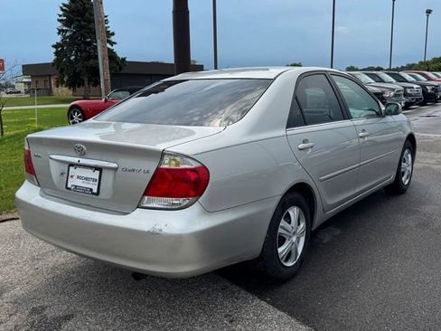 Used 2005 Toyota Camry LE FWD image 33