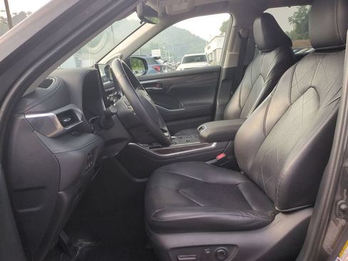 Used 2020 Toyota Highlander Platinum AWD/4WD image 23
