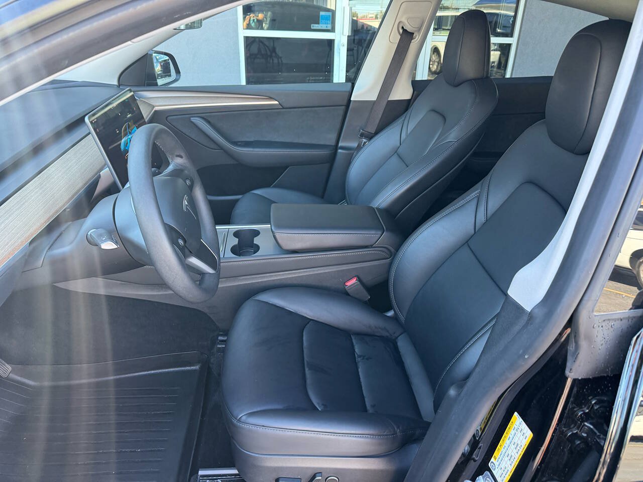 Used 2023 Tesla Model Y Long Range AWD/4WD image 9