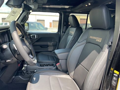 New 2025 Jeep Wrangler Unlimited Rubicon 392 image 19