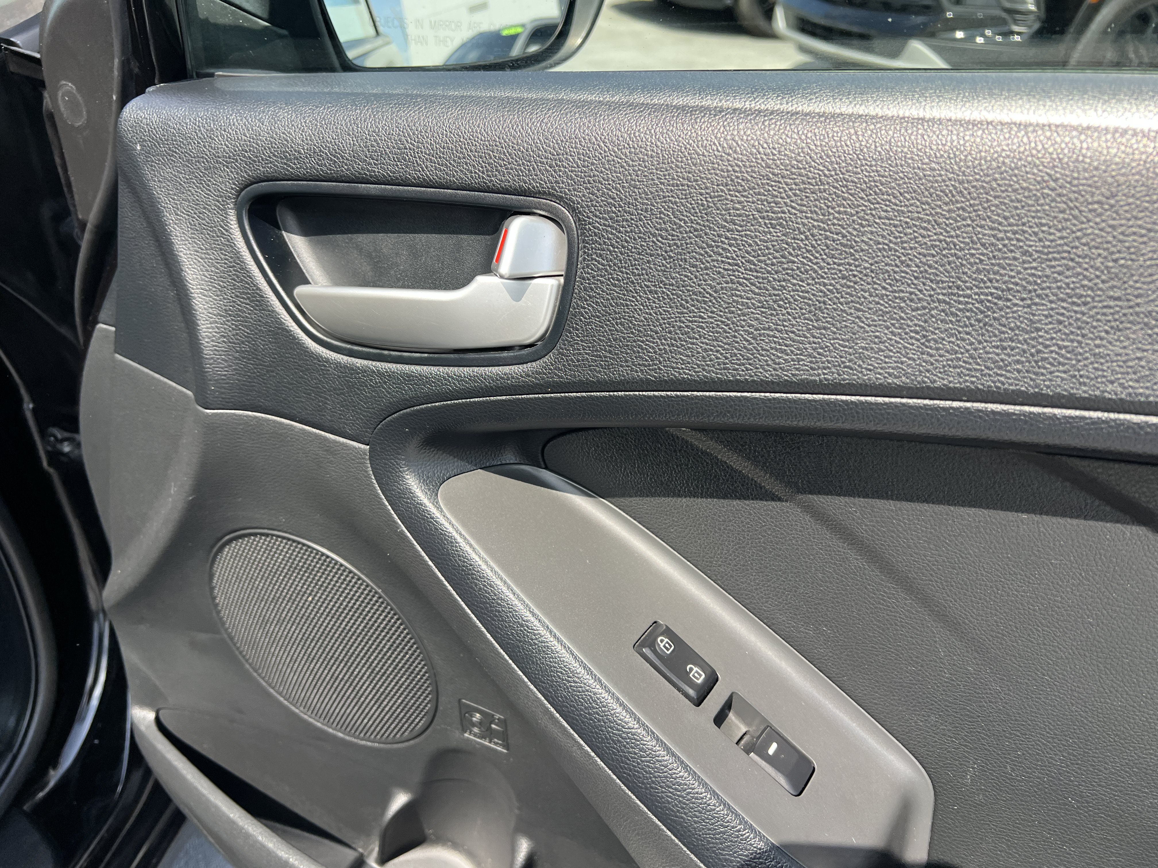 Used 2017 Kia Forte LX FWD image 18