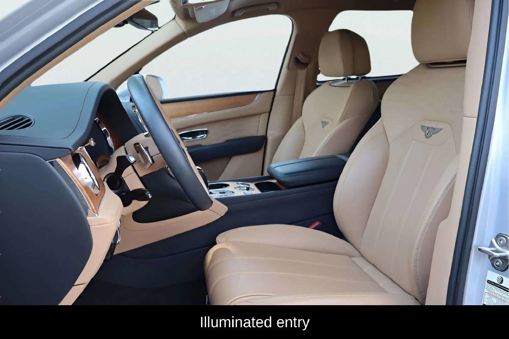 Used 2023 Bentley Bentayga Extended Wheelbase AWD/4WD image 15
