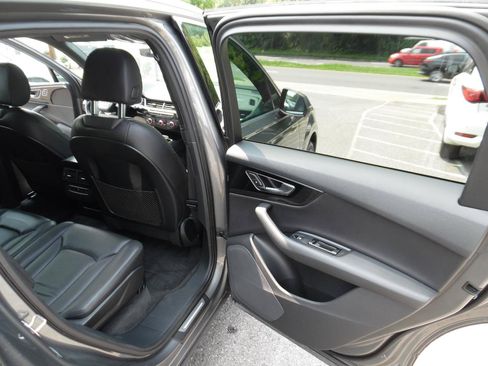 Used 2017 Audi Q7 3.0T Premium Plus AWD/4WD image 21