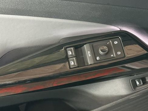 Used 2023 Volkswagen ID.4 S image 14