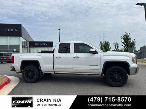 Used 2015 GMC Sierra 1500 SLE w/ SLE Value Package AWD/4WD image 2