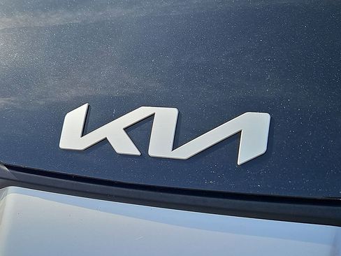 Certified 2023 Kia Sportage LX image 10