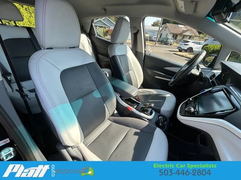 Used 2017 Chevrolet Bolt Premier w/ Driver Confidence II Package FWD image 37