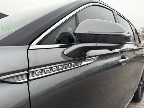 Used 2021 Lincoln Corsair Reserve image 11