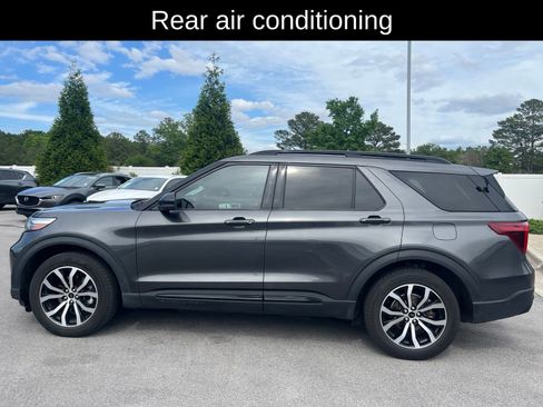 Used 2020 Ford Explorer ST w/ Premium Technology Package AWD/4WD image 7