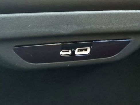 New 2026 Chrysler Pacifica Limited w/ S Appearance Package image 18