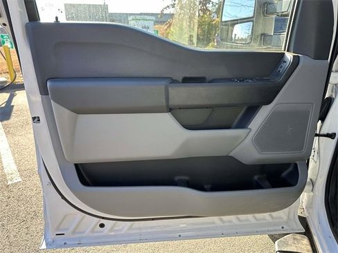 Used 2024 Ford F550 4x4 Regular Cab Super Duty image 17