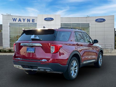 Certified 2023 Ford Explorer XLT w/ Equipment Group 202A image 5