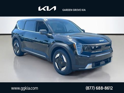 New 2026 Kia EV9 Light RWD image 1