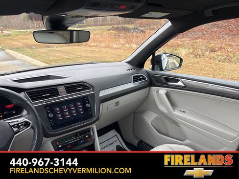 Used 2023 Volkswagen Tiguan SE R-Line image 47