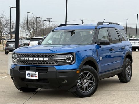 Used 2025 Ford Bronco Sport Big Bend w/ Convenience Package image 2