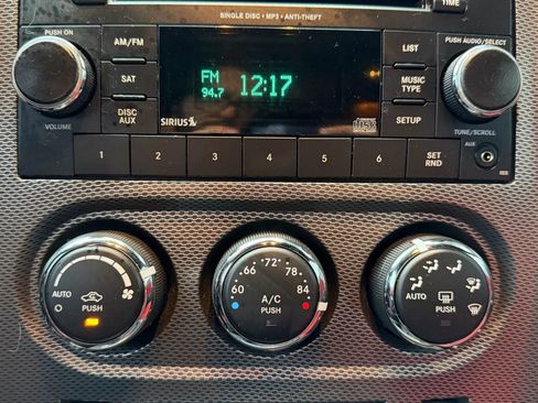 Used 2013 Dodge Challenger R/T image 16