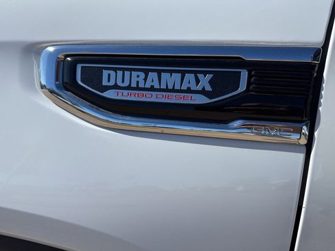 Used 2023 GMC Sierra 1500 SLT w/ SLT Convenience Package image 13