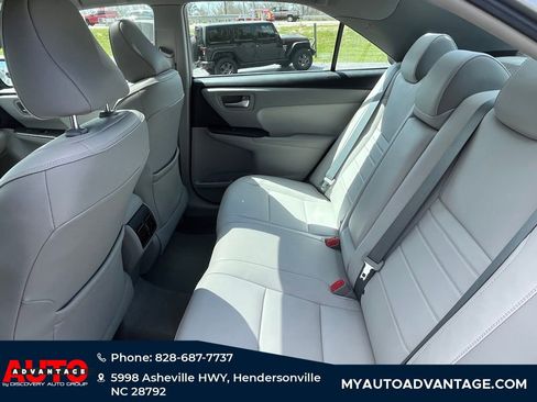 Used 2015 Toyota Camry XLE w/ Moonroof Package image 25