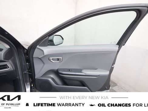 New 2025 Kia K4 LXS image 15