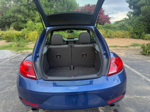 Used 2014 Volkswagen Beetle R-Line FWD image 9