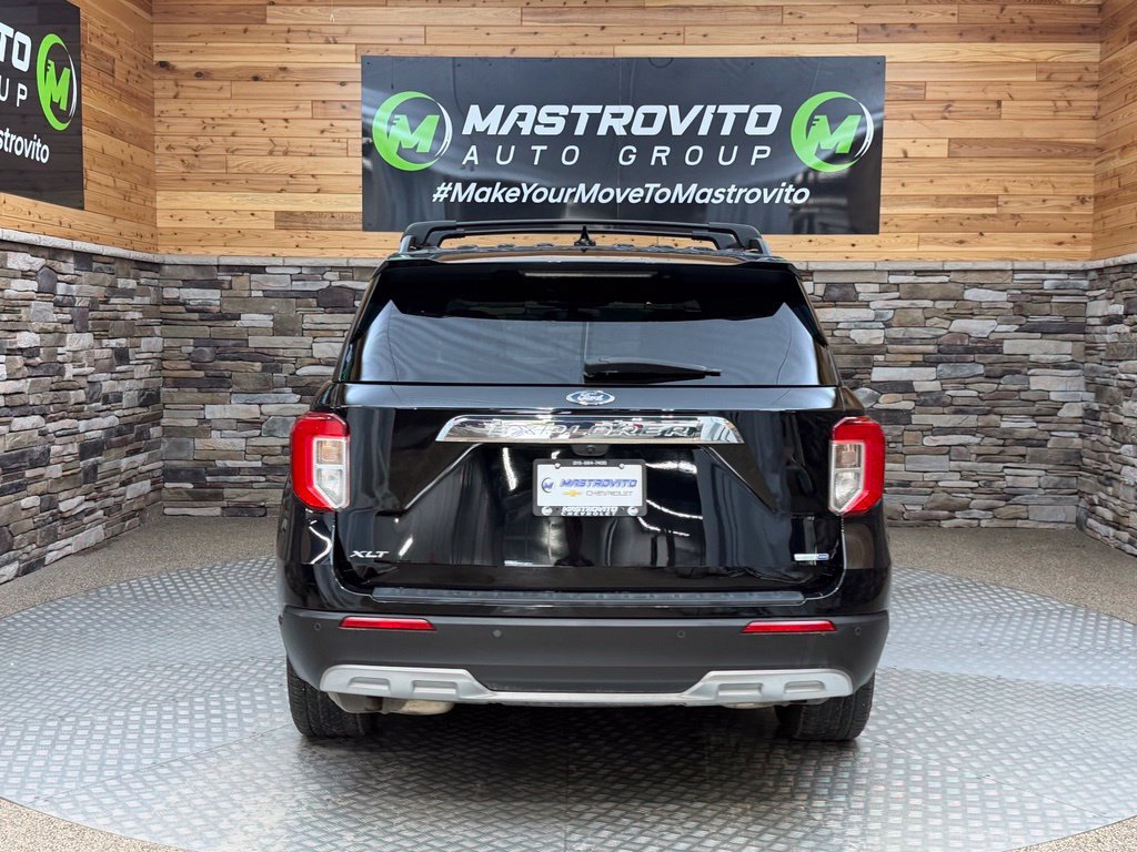 Used 2020 Ford Explorer XLT w/ Equipment Group 202A AWD/4WD image 9