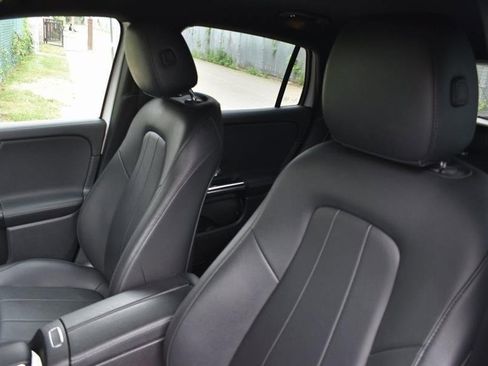 Used 2022 Mercedes-Benz GLA 250 GLA 250 image 9