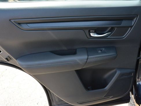 Used 2023 Honda CR-V LX image 15
