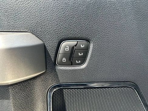 Used 2022 Ford F250 Lariat w/ Lariat Value Package AWD/4WD image 23