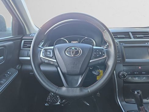 Used 2017 Toyota Camry SE image 13