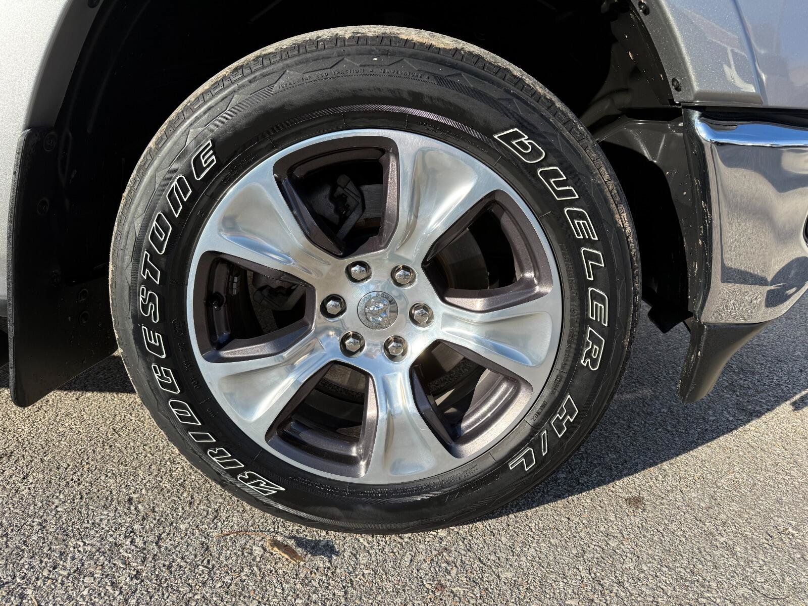 Used 2022 RAM 1500 Laramie AWD/4WD image 11