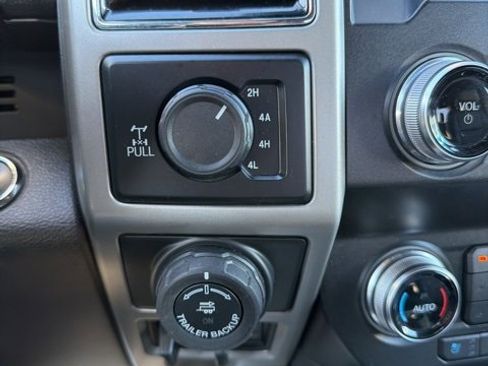 Used 2019 Ford F150 Lariat w/ Equipment Group 502A Luxury image 17