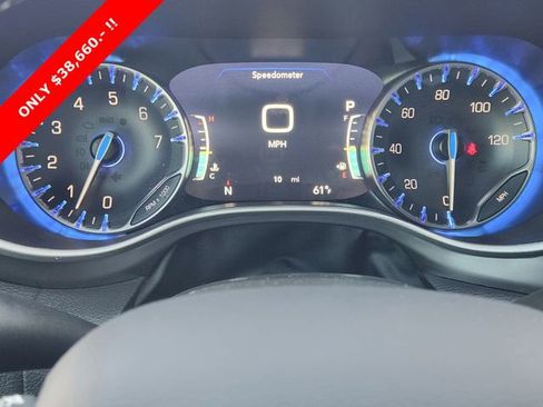 New 2026 Chrysler Pacifica Select image 11