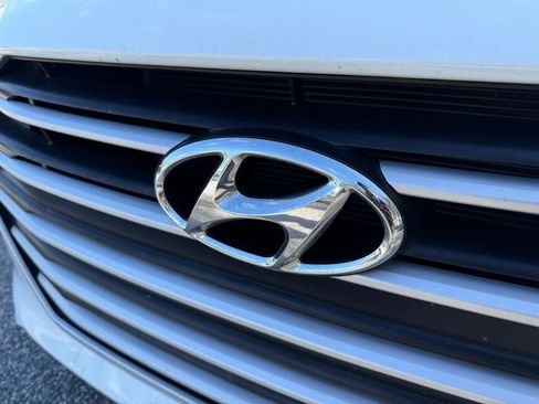 Used 2017 Hyundai Elantra ECO image 6