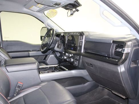 Used 2024 Ford F250 Lariat image 32