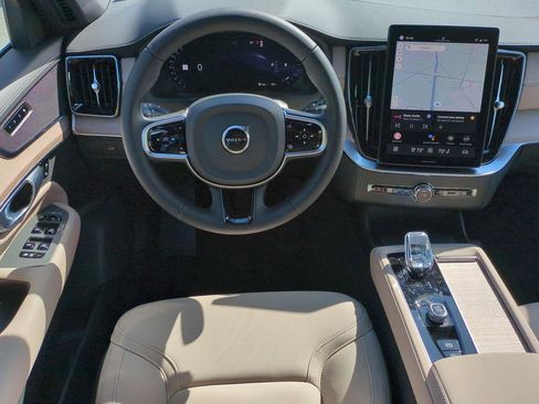 New 2026 Volvo XC90 B6 Plus image 12