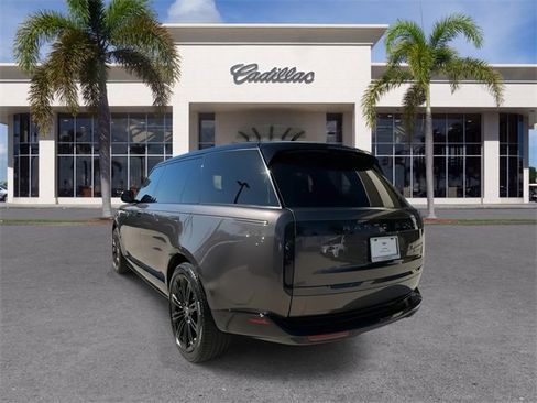 Used 2025 Land Rover Range Rover Long Wheelbase SE image 11
