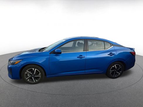 Used 2025 Nissan Sentra SV image 4