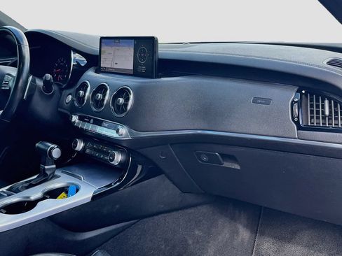 Used 2022 Kia Stinger GT1 RWD image 30