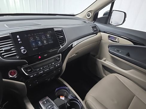 Used 2020 Honda Pilot Touring image 26