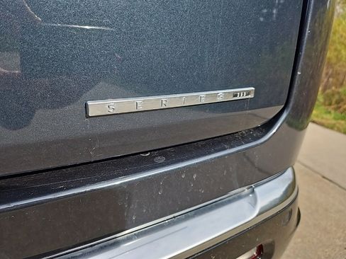 Used 2024 Jeep Wagoneer L Series III w/ Flexible Seating Group image 17